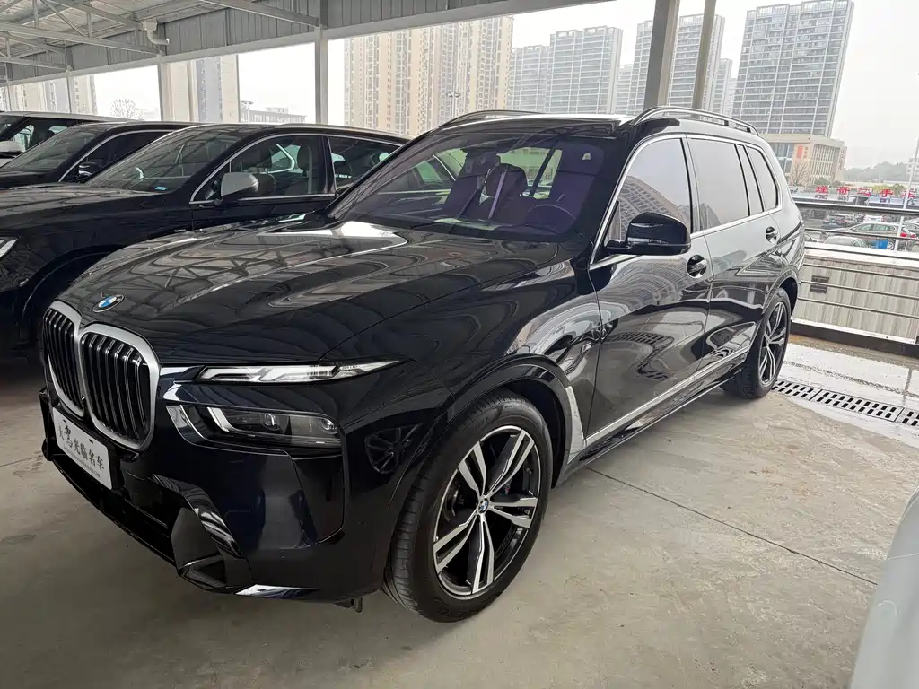 BMW X7 2024