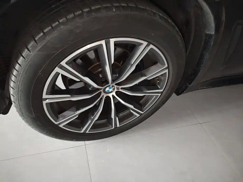 BMW X5 (Import) — миниатюра 23