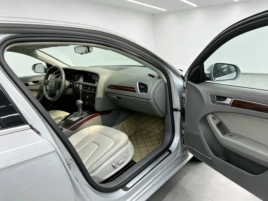 Audi A4L — миниатюра 4