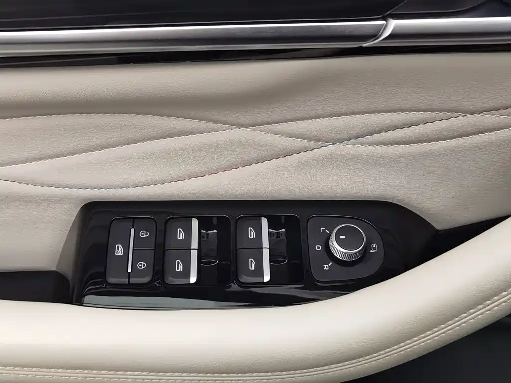 Geely Xingyue L — миниатюра 9