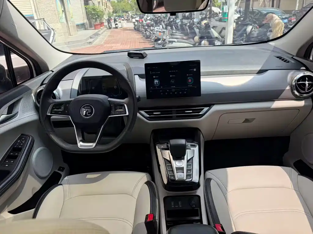 BYD Yuan Pro — миниатюра 8