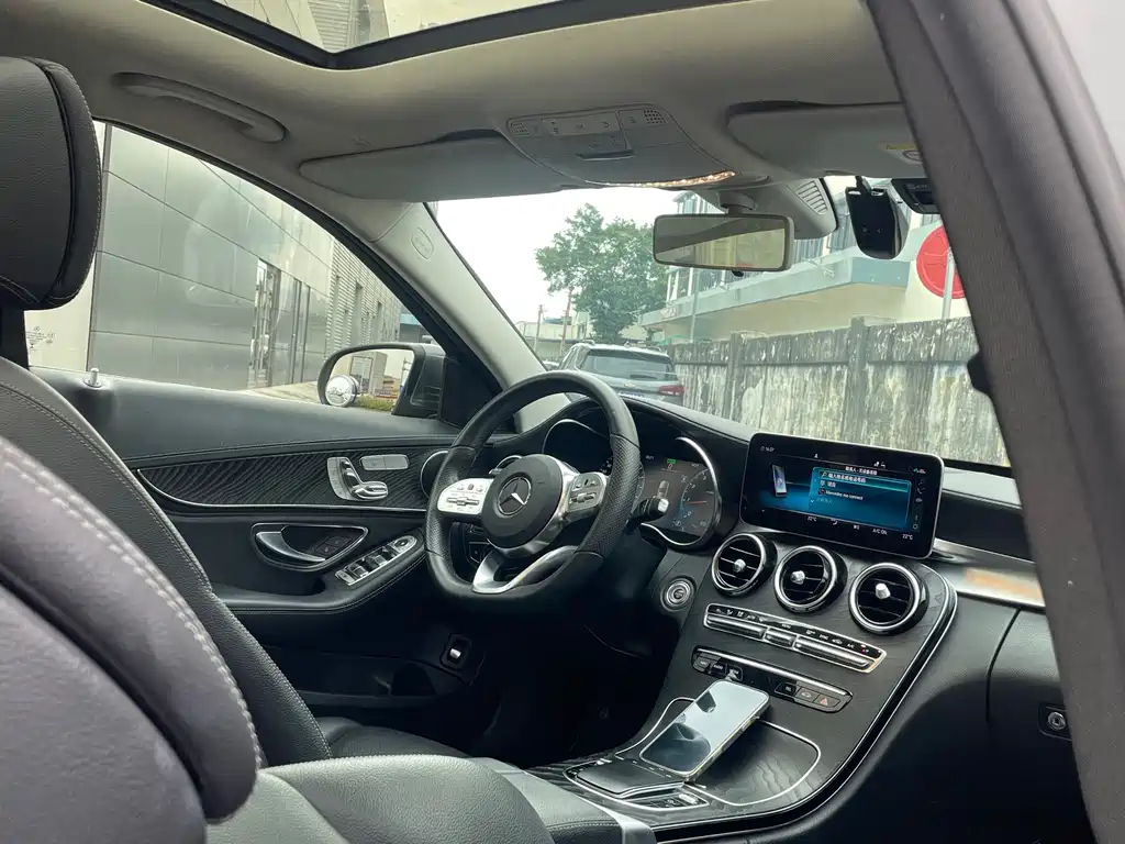 Mercedes-Benz C-Class — миниатюра 6