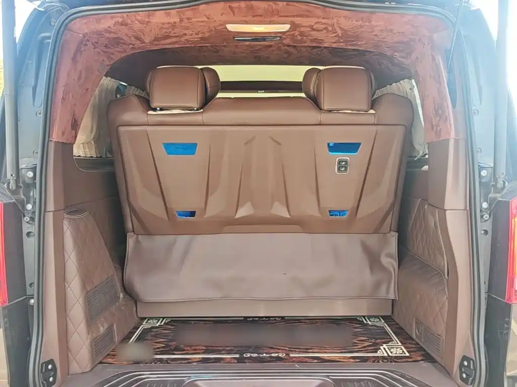 Mercedes-Benz V-Class — миниатюра 19