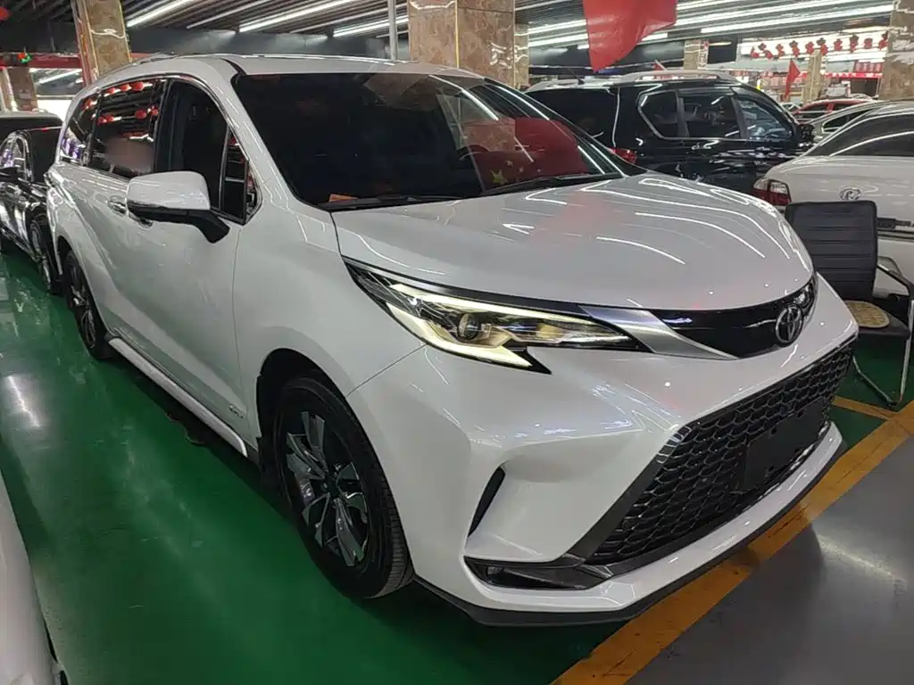 Toyota Granvia — миниатюра 4