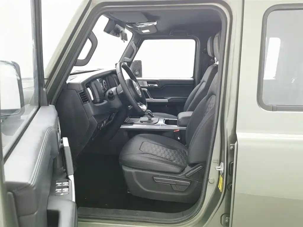 212 T01 2024 2.0T