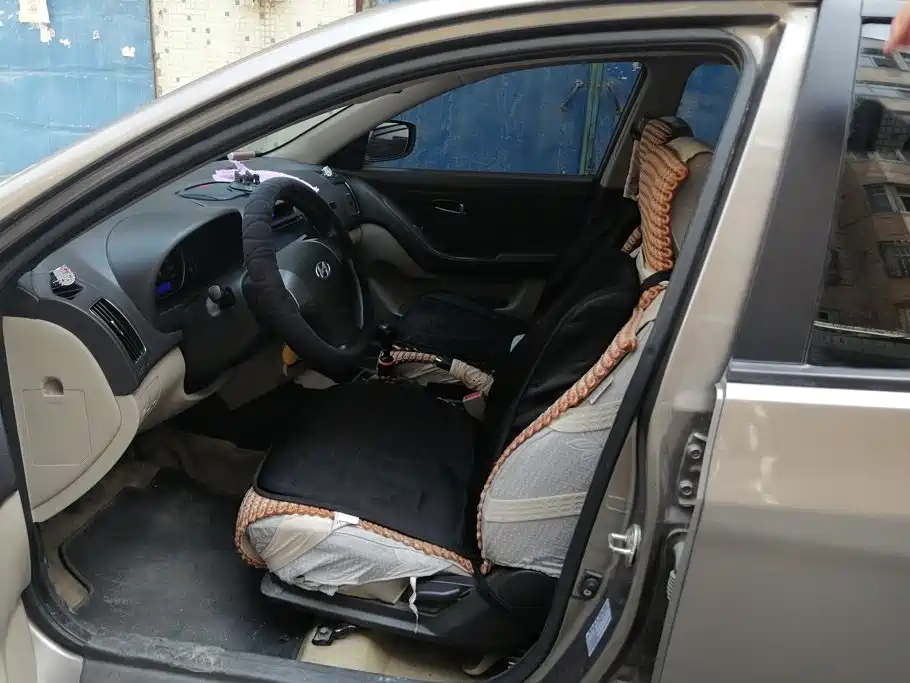 Hyundai Elantra — миниатюра 9