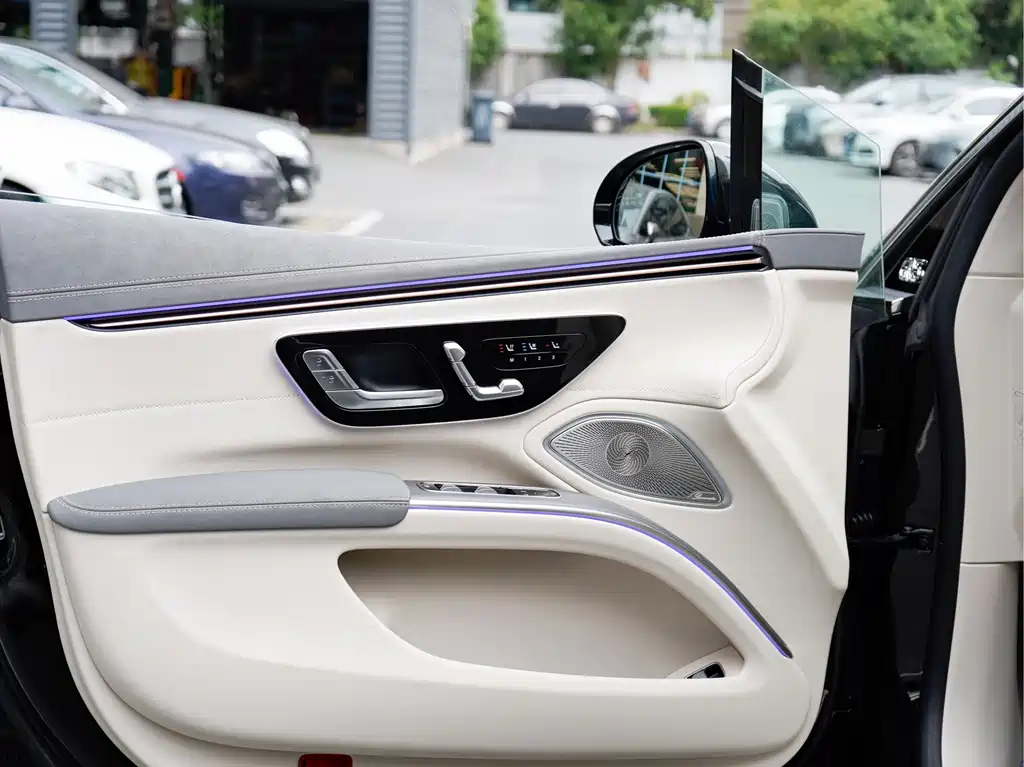 Mercedes-Benz EQS — миниатюра 12