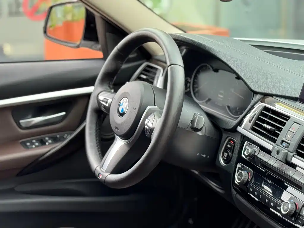 BMW 3 Series — миниатюра 33