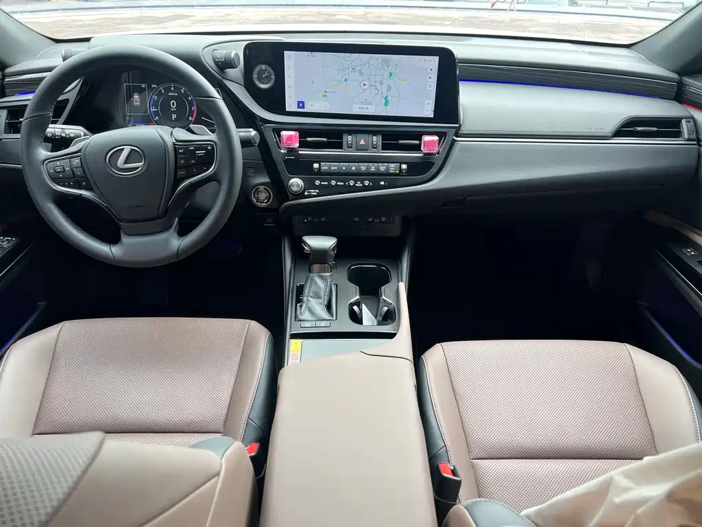 Lexus ES — миниатюра 8