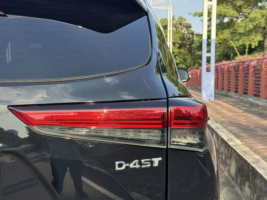 Toyota Highlander — миниатюра 4