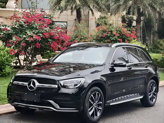 MERCEDES BENZ GLC