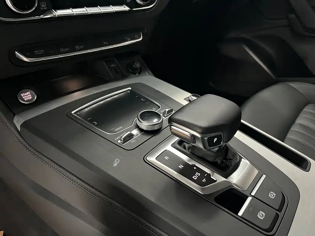 Audi Q5L — миниатюра 10
