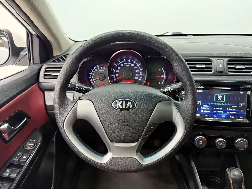 Kia K2 — миниатюра 11