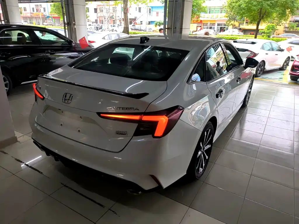 Honda Integra — миниатюра 7