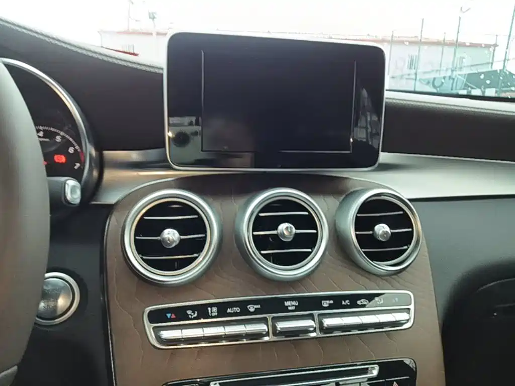 Mercedes-Benz GLC — миниатюра 13