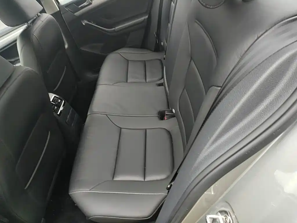 Volkswagen Sagitar — миниатюра 17