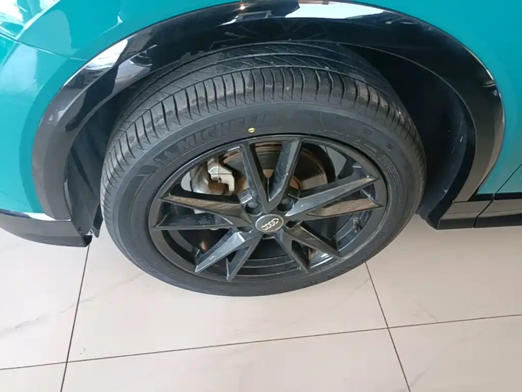 Audi Q2L — миниатюра 23