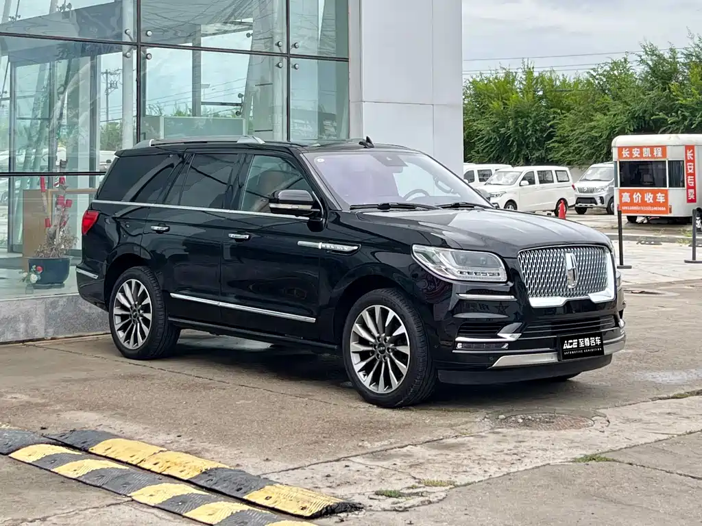 Lincoln Navigator — миниатюра 3