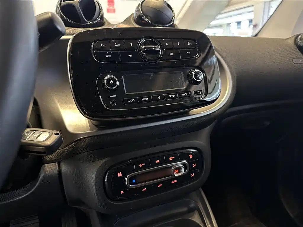 Smart fortwo 2015 1.0L 52