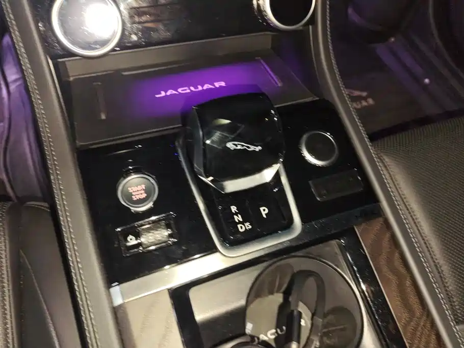 Jaguar XFL — миниатюра 16