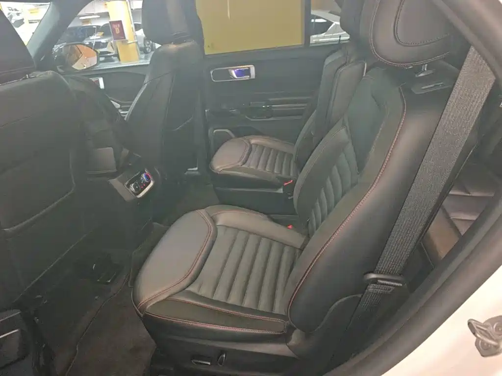 Ford Explorer — миниатюра 17