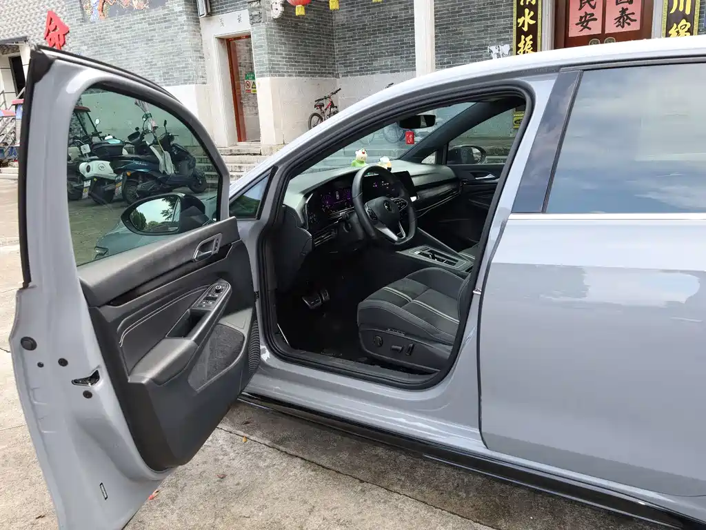 Volkswagen Golf — миниатюра 4