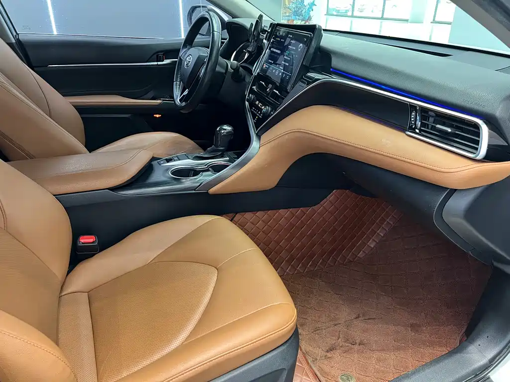 Toyota Camry — миниатюра 5