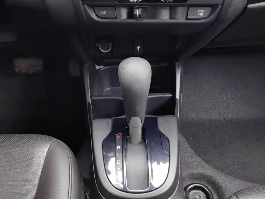 Honda Fit — миниатюра 13