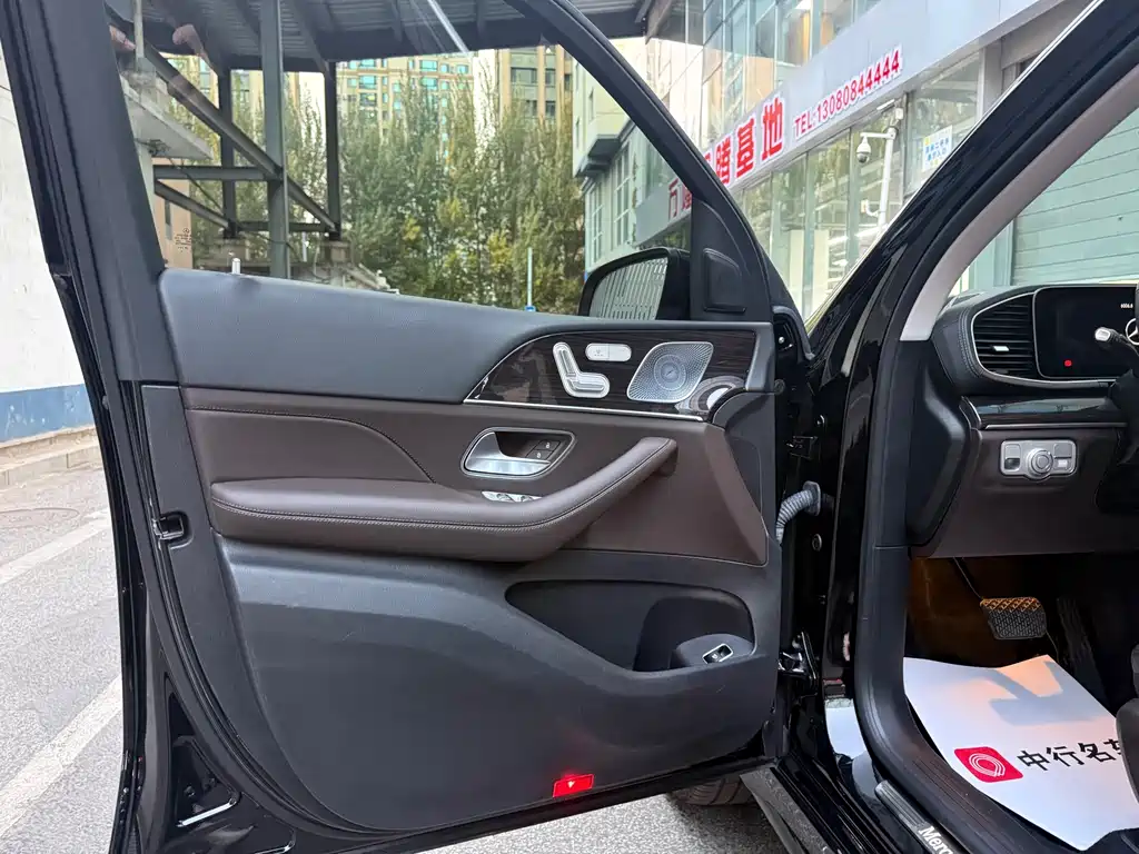 Mercedes-Benz GLE (Import) — миниатюра 6