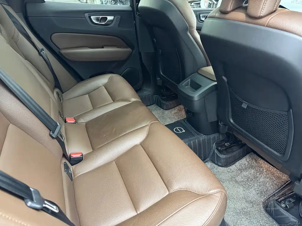 Volvo XC60 — миниатюра 11