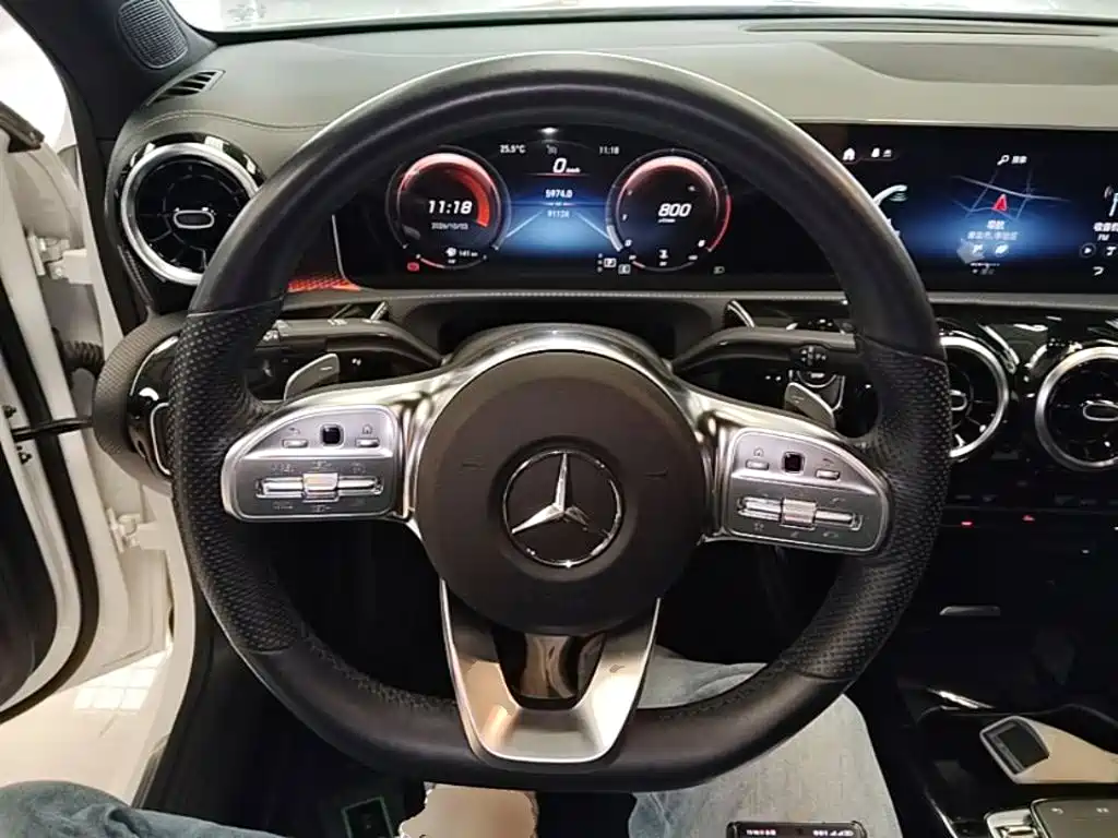 Mercedes-Benz A-Class — миниатюра 11