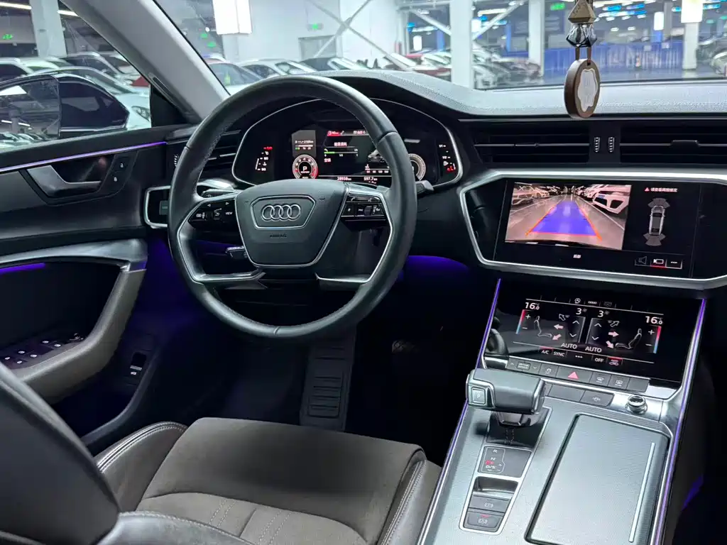 Audi A7L — миниатюра 8