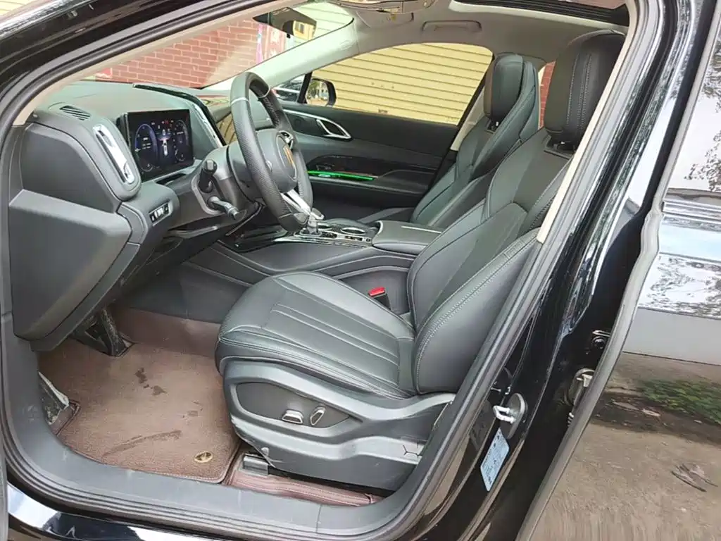 Hongqi Hongqi HS3 PHEV — миниатюра 15