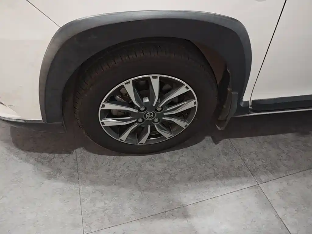 Toyota Yaris L — миниатюра 23