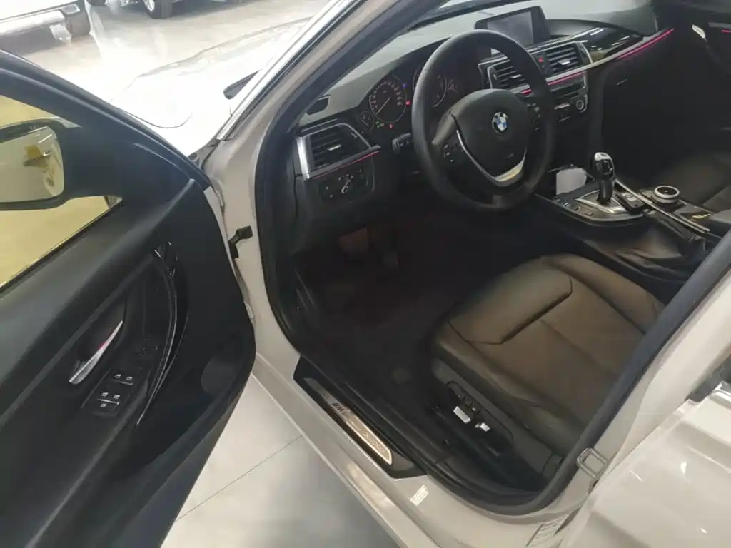 BMW 3 Series — миниатюра 16