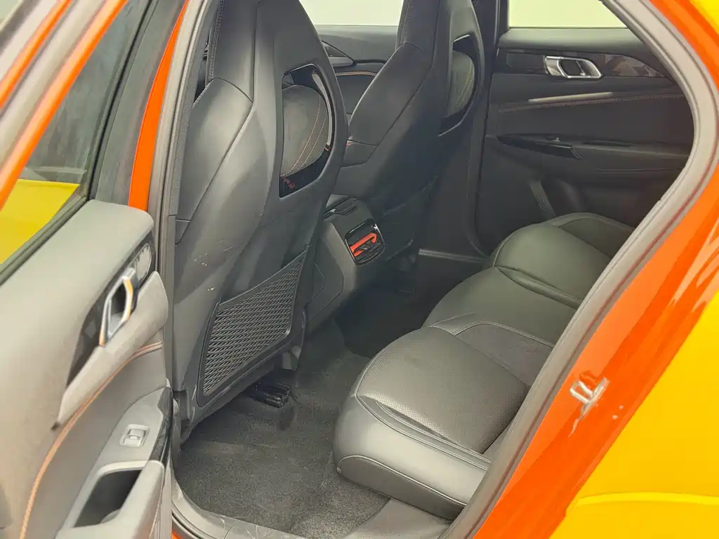 LYNK & CO. 02 HATCHBACK