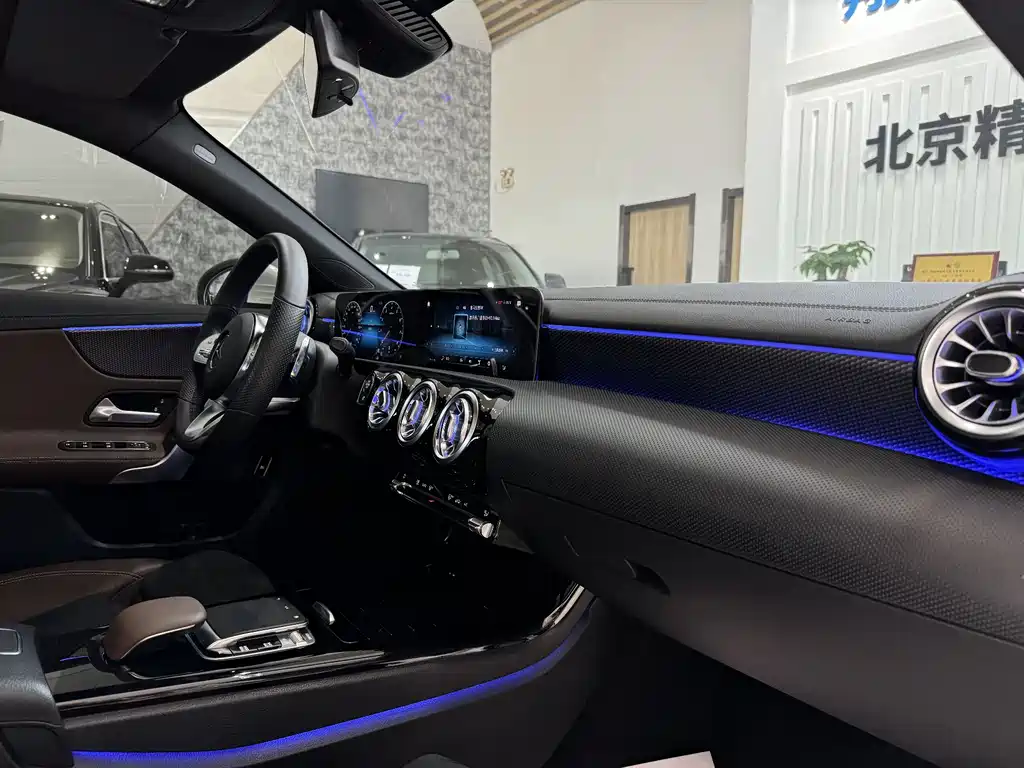 MERCEDES-BENZ A CLASS