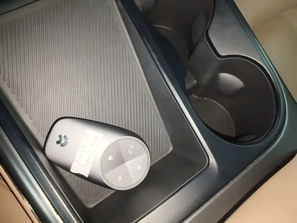 NIO ES6 — миниатюра 9