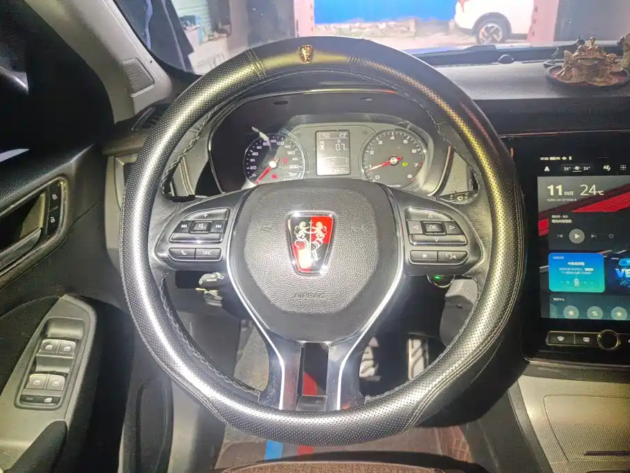 Roewe RX5 — миниатюра 14