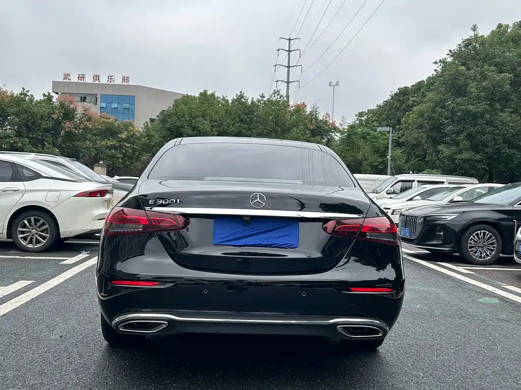 Mercedes-Benz E-Class — миниатюра 22