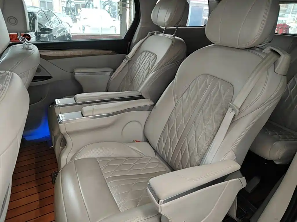 Buick GL8 — миниатюра 17
