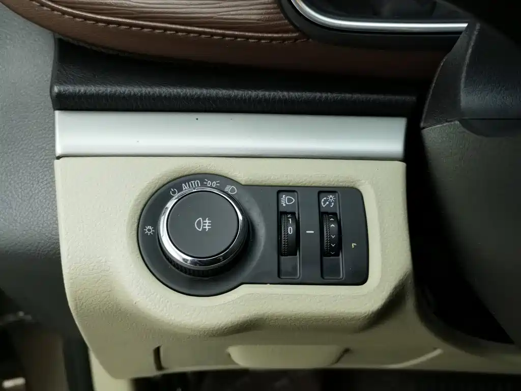 Buick GL8 — миниатюра 21