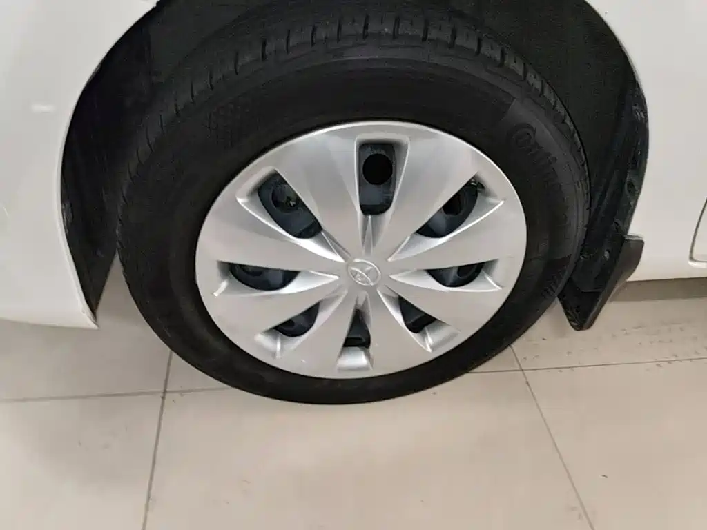 Toyota Yaris L — миниатюра 23