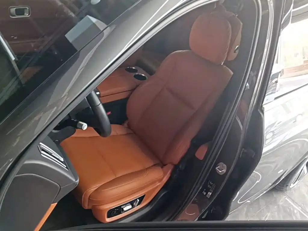 Li Auto Li L8 — миниатюра 15