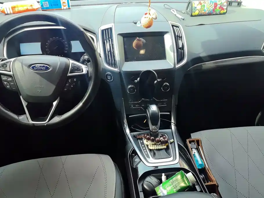 Ford Edge — миниатюра 12