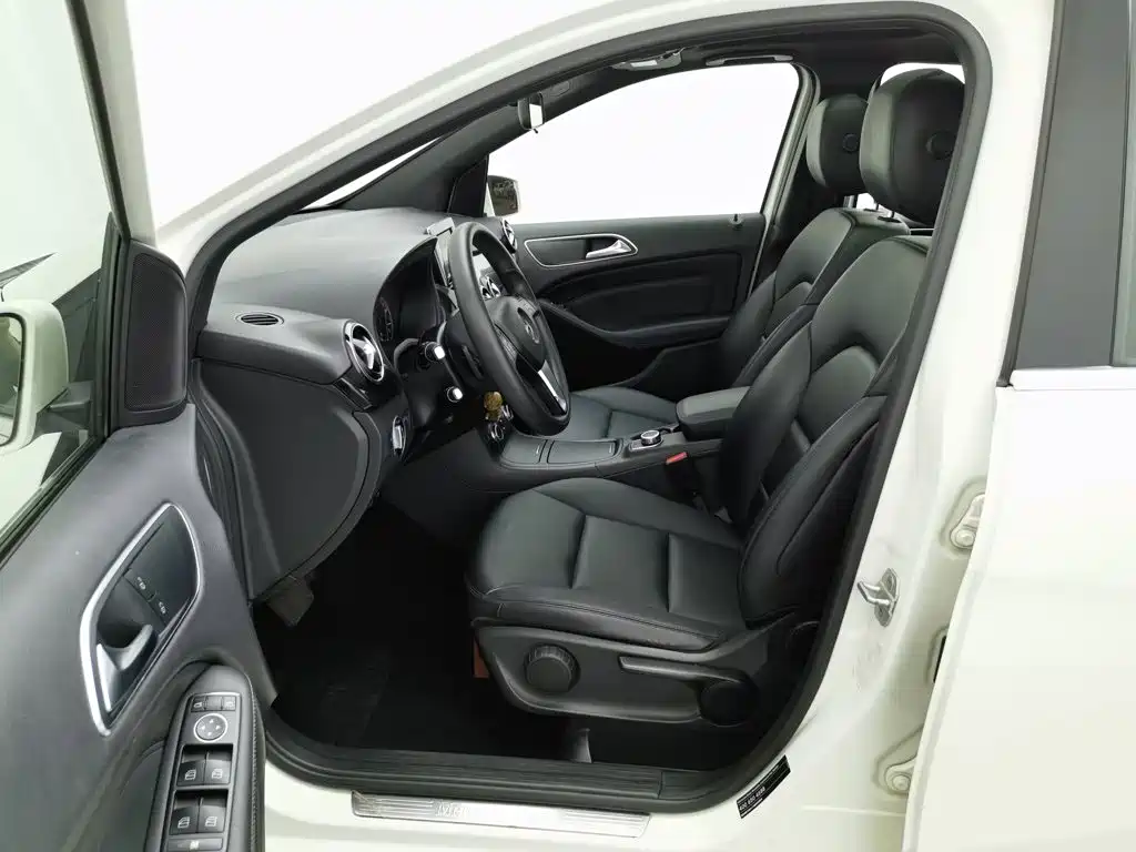 Mercedes-Benz B-Class — миниатюра 10