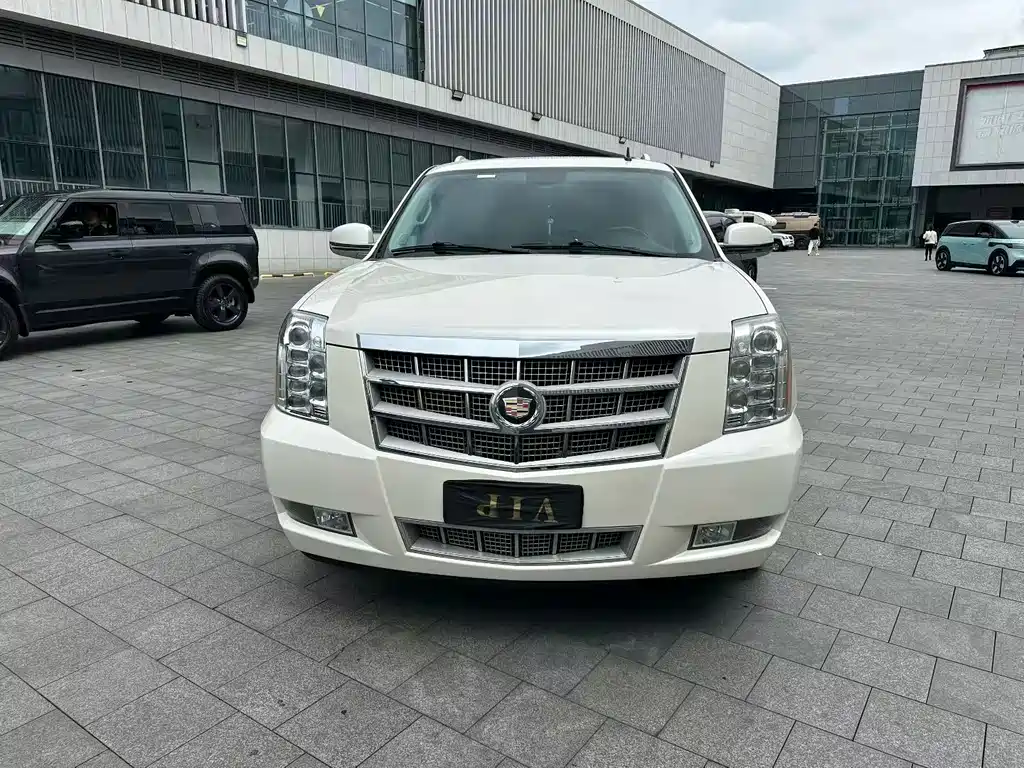 Купить Cadillac Escalade