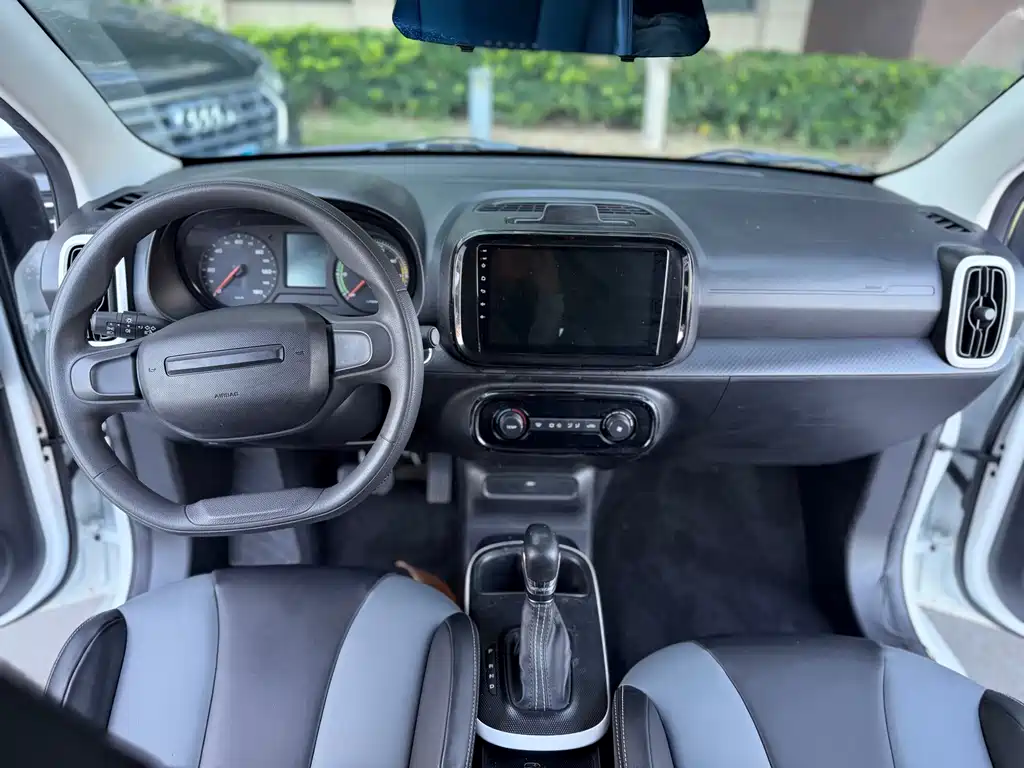 Roewe Clever 2022 311km