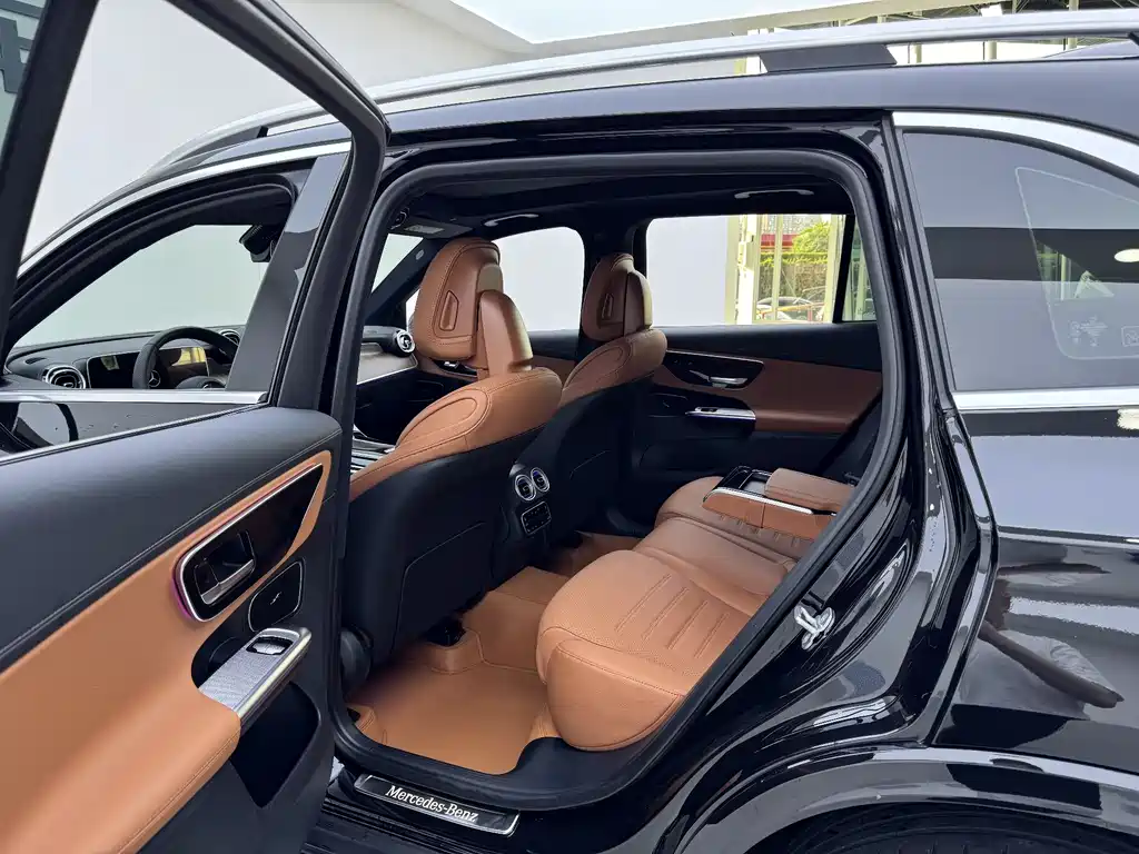 Mercedes-Benz GLC 2024 GLC 300 L 4MATIC 5 мест