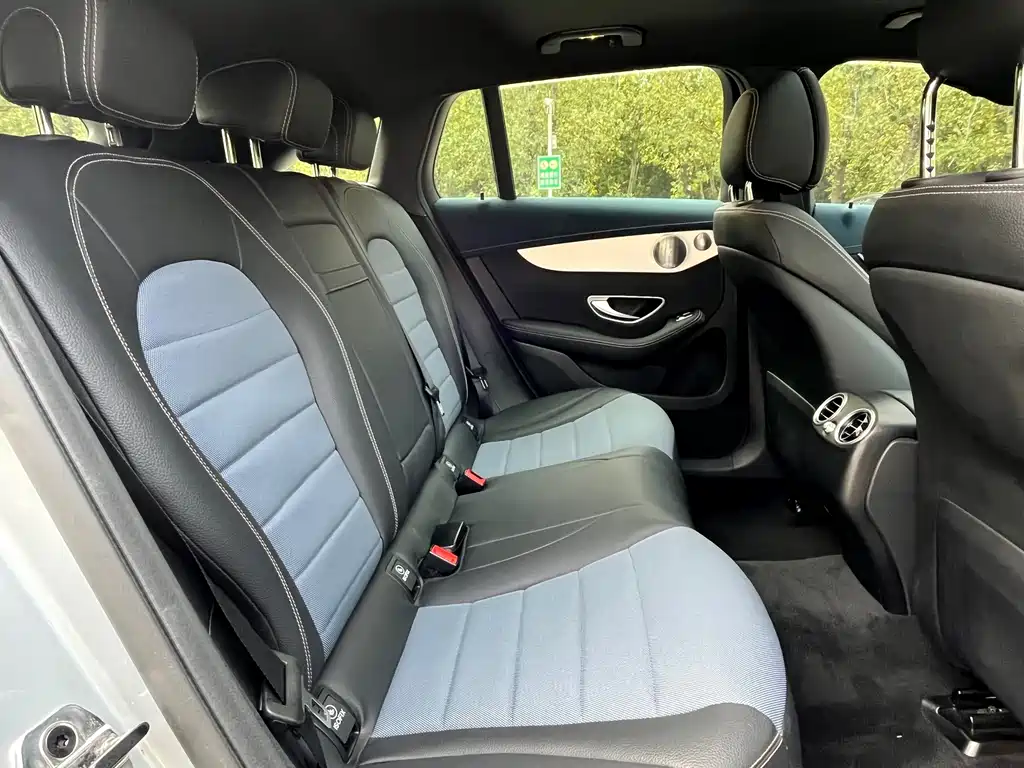 Mercedes-Benz EQC — миниатюра 8